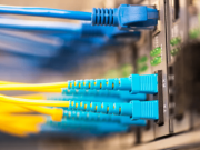 ¿ Imaynatan fibre optic panelkunapaq?